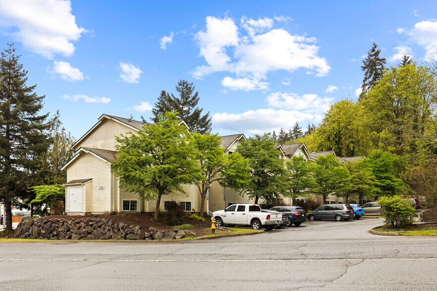 More Photos Of 215 Turner Ave, Shelton Apartments For Sale