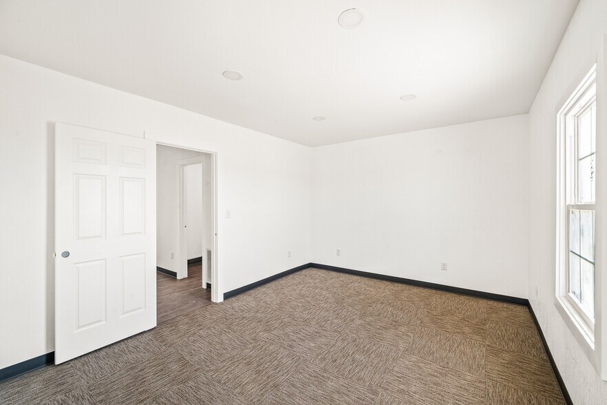 More Photos Of 1809 114 Hwy, Levelland Industrial For Lease