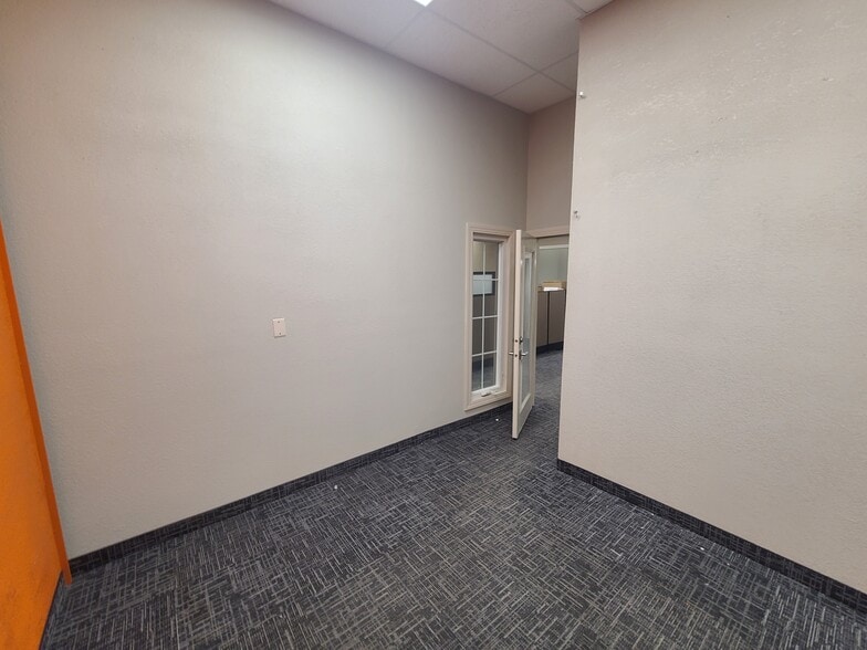 More Photos Of 2360 N Nevada Ave, Minneapolis Warehouse For Sale