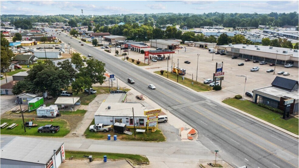 More Photos Of 508 S Timberland Dr, Lufkin General Retail For Sale