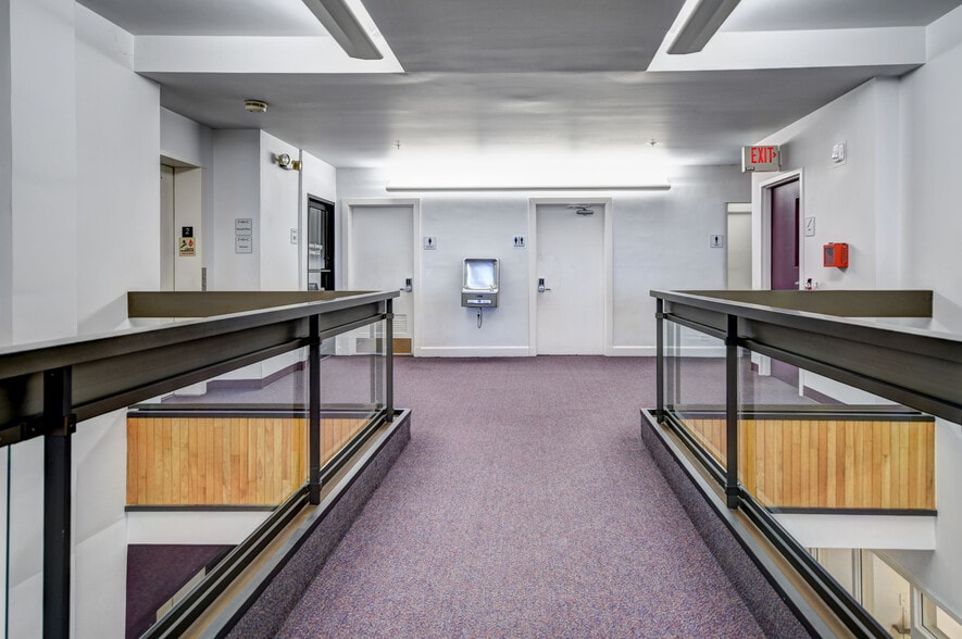 More Photos Of 121 E Front St, Traverse City Medical For Sale