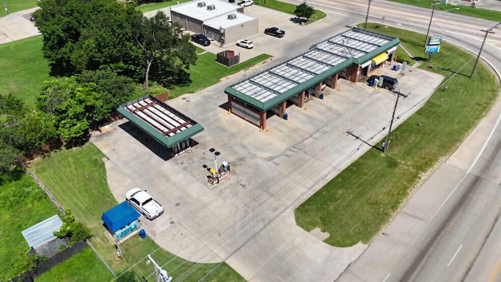 More Photos Of 2507 N Harvey Rd, Seminole Carwash For Sale
