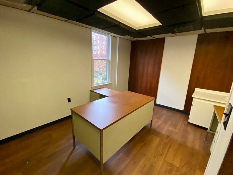 More Photos Of 121 N College St, Martinsburg Medical For Sale