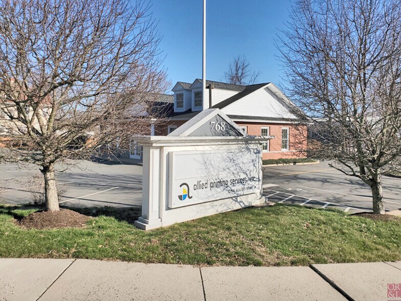 More Photos Of 768 N Main St, Manchester Bank For Lease