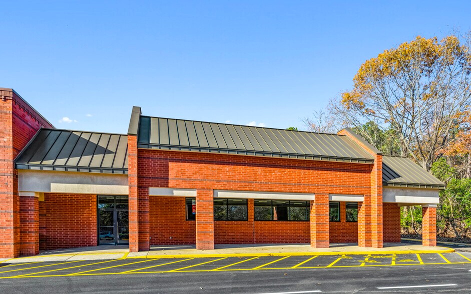 More Photos Of 15700-15710 Jefferson Davis Hwy, Colonial Heights Unknown For Lease