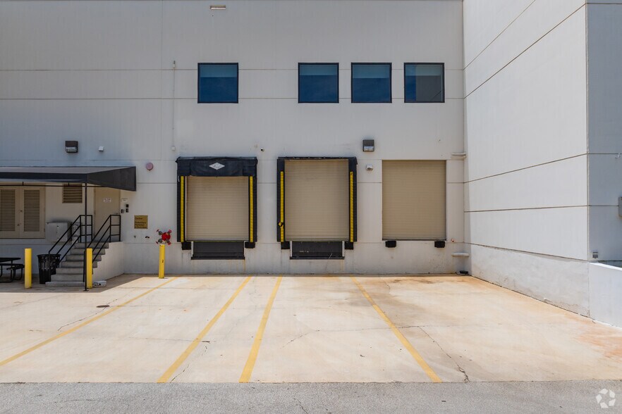 More Photos Of 1615 S Congress Ave, Delray Beach Coworking Space