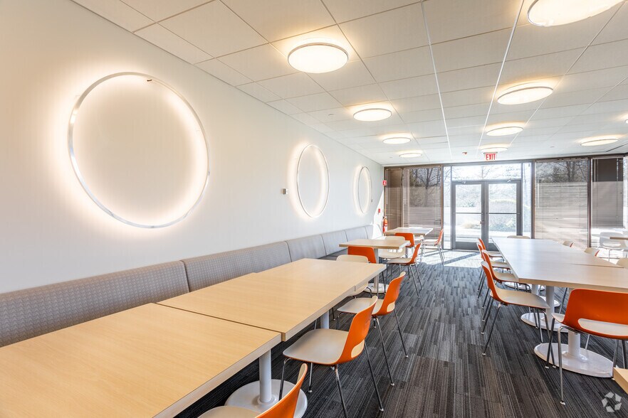 More Photos Of 187 Danbury Rd, Wilton Unknown For Lease