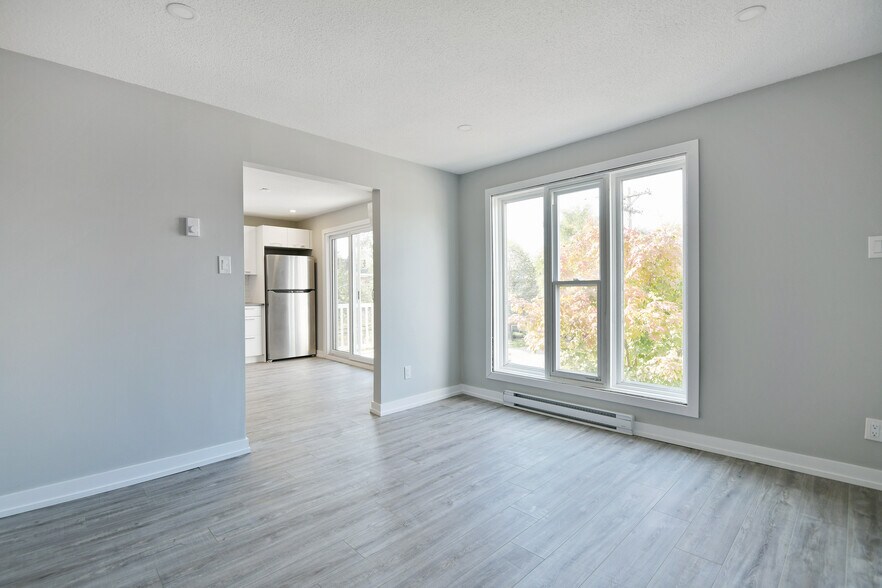 More Photos Of 369 Lafontaine Ave, Ottawa Apartments For Sale
