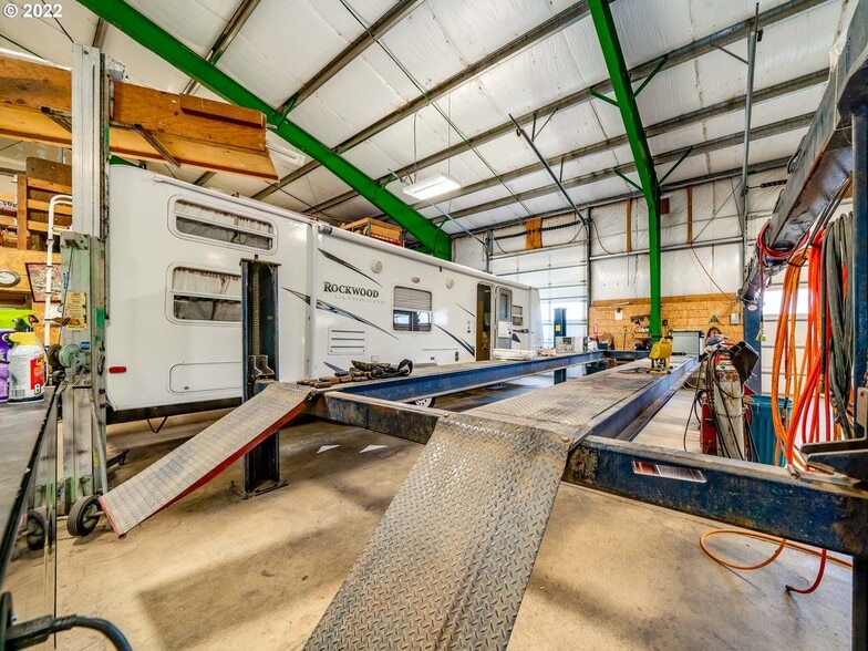 More Photos Of 4190 Highway 101 N, Tillamook Warehouse For Sale