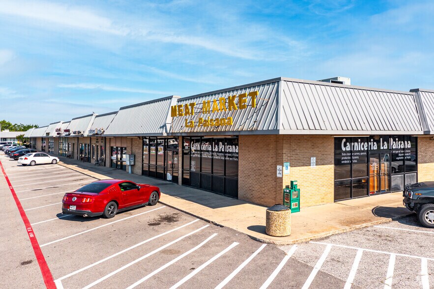 More Photos Of 5201 S Colony Blvd, The Colony Unknown For Lease