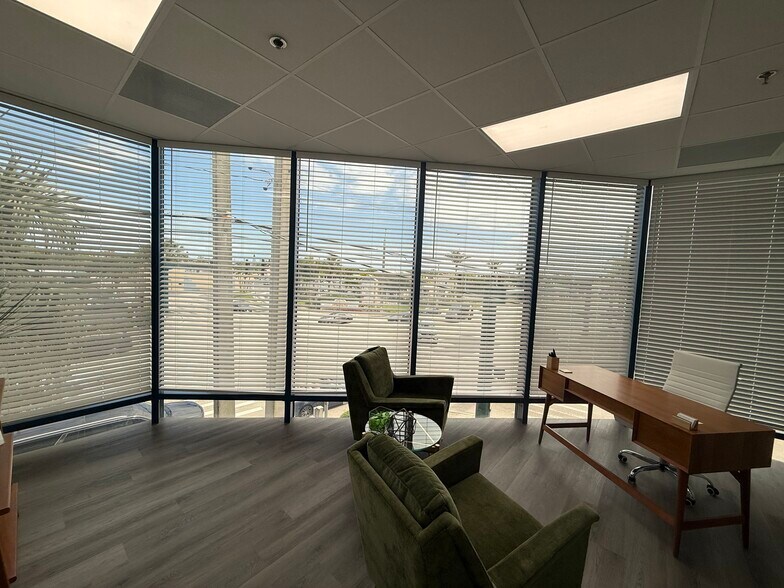 Primary Photo Of 2100 SE Ocean Blvd, Stuart Medical For Lease