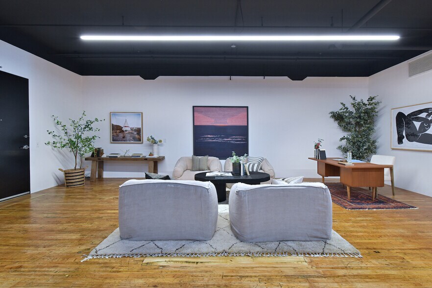 More Photos Of 500-530 Molino St, Los Angeles Office For Sale