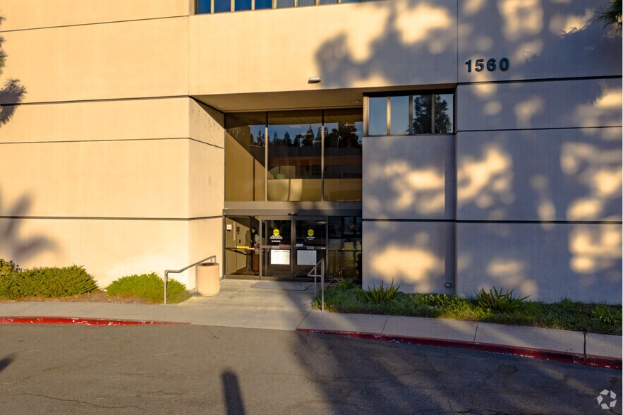 More Photos Of 1560 E Chevy Chase Dr, Glendale Medical For Lease