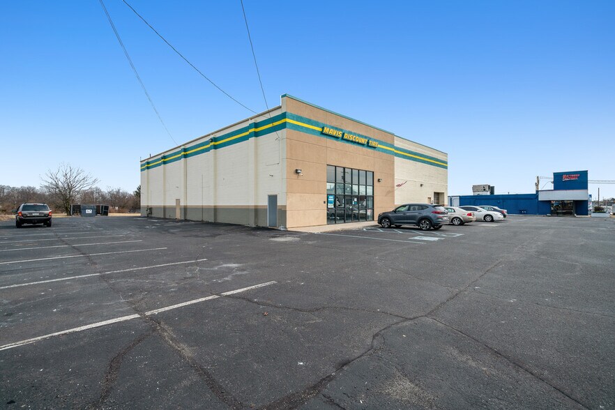 More Photos Of 763 Bethlehem Pike, Montgomeryville Freestanding For Sale