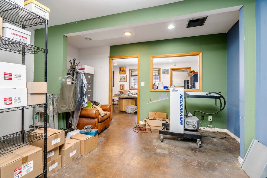 More Photos Of 16301 S Broadway St, Gardena Service For Sale