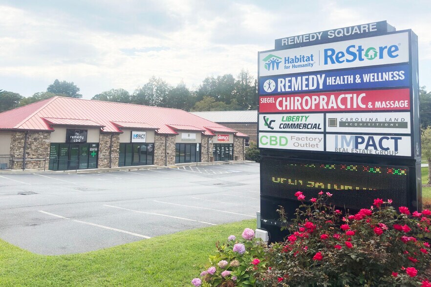 More Photos Of 2712 Hendersonville Rd, Fletcher Storefront Retail Office For Lease