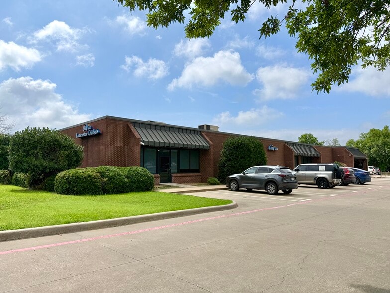 Primary Photo Of 2424 W Pleasant Run Rd, Lancaster Medical For Lease