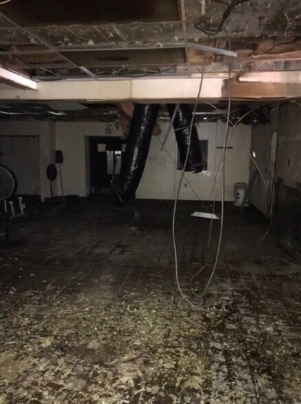 More Photos Of 313 Main St, Red Hill Restaurant For Lease