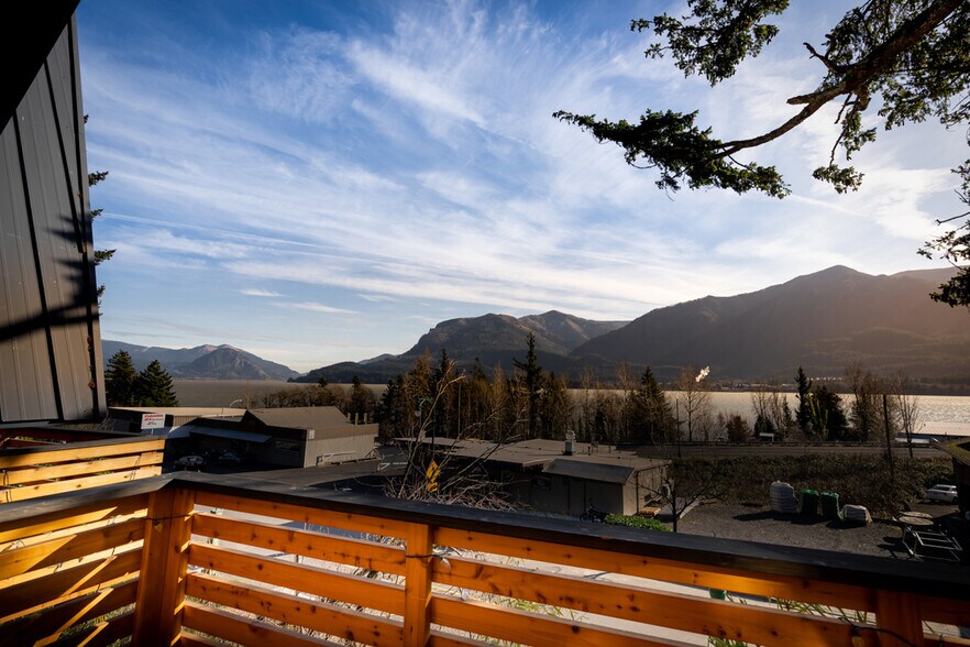 More Photos Of 37 NW Second St, Stevenson Hospitality For Sale