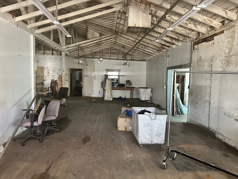 More Photos Of 538 W 5th St, San Pedro Storefront Retail Office For Lease