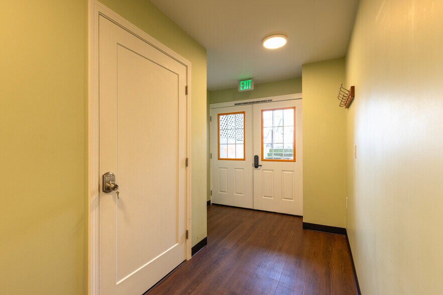 More Photos Of 2025 P St, Sacramento Office Residential For Lease