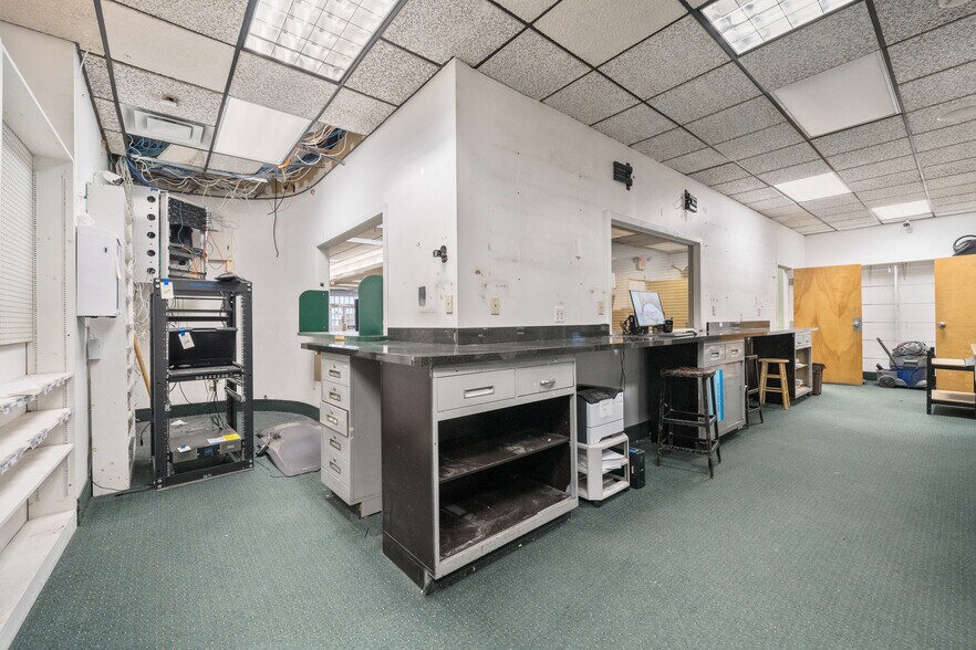 More Photos Of 861-863 Broadway, Bayonne General Retail For Sale