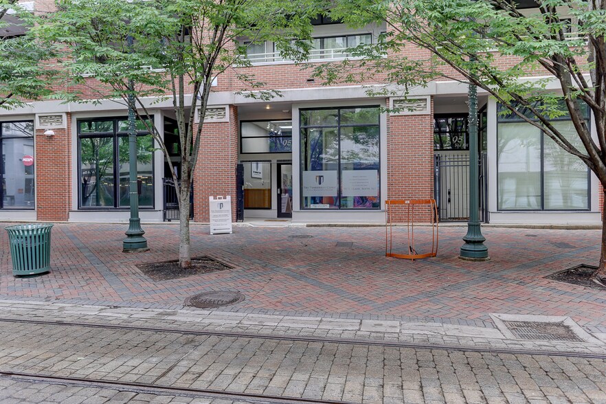 More Photos Of 95 S Main St, Memphis Storefront Retail Office For Lease