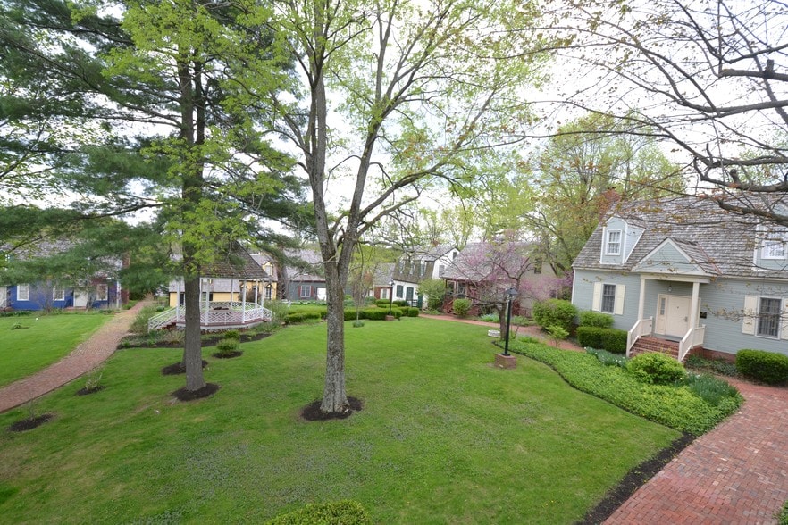 More Photos Of 300 S State Road 446, Bloomington Hotel For Sale