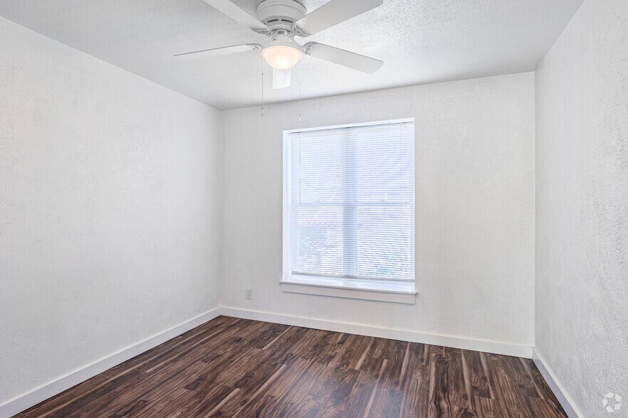 More Photos Of 701 Culbertson Dr, Oklahoma City Apartments For Sale