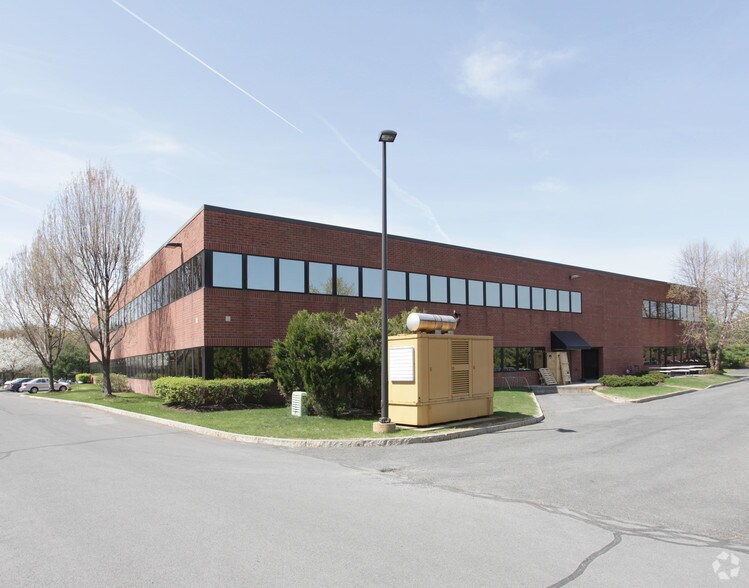 More Photos Of 17 Columbia Cir, Albany Office For Sale