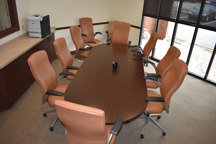 More Photos Of 1066 Hebron Rd, Heath Bank For Lease
