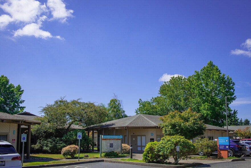 More Photos Of 12911 120th Ave NE, Kirkland Medical For Lease