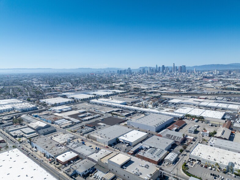 More Photos Of 2121 E 37th St, Vernon Warehouse For Sale