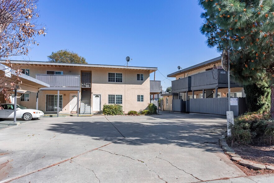 More Photos Of 928-930 Ravenscourt Ave, Campbell Apartments For Sale