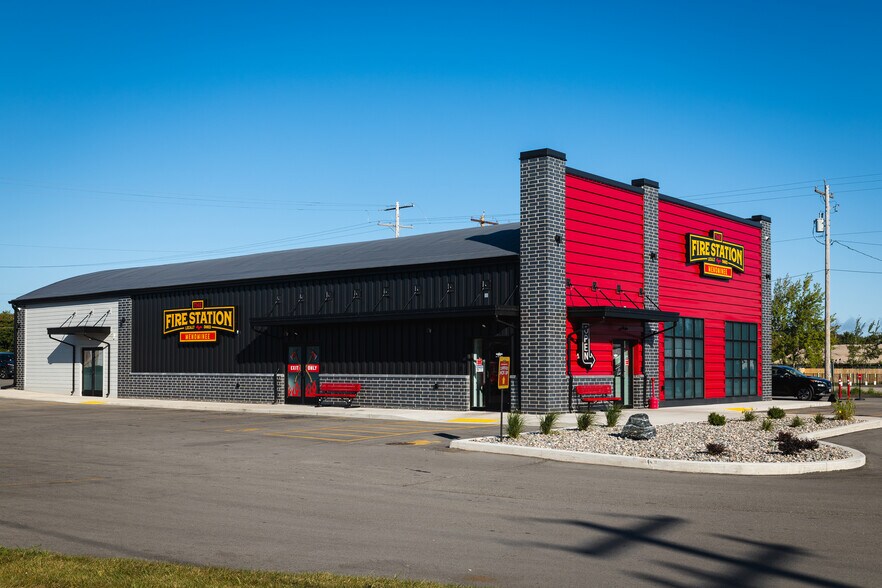 More Photos Of 3101 10th St, Menominee Freestanding For Sale