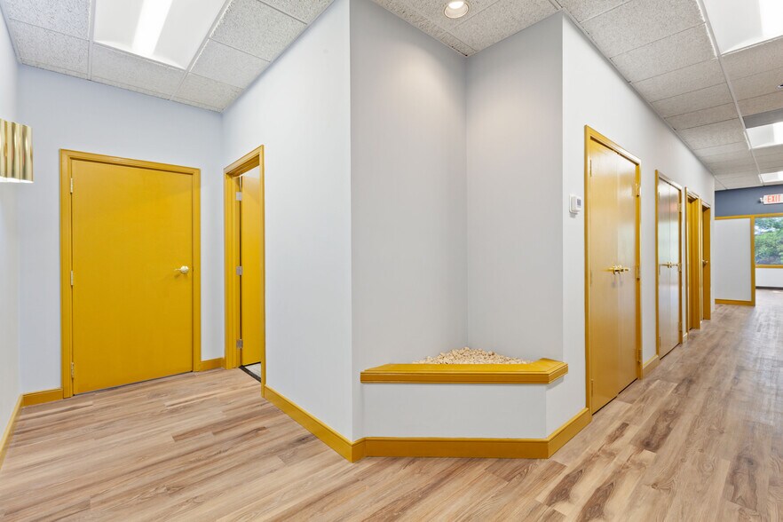 More Photos Of 1025 Berkshire Blvd, Wyomissing Medical For Lease