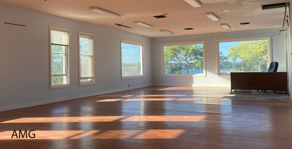 More Photos Of 109 Main St, West Dennis Storefront Retail Office For Lease