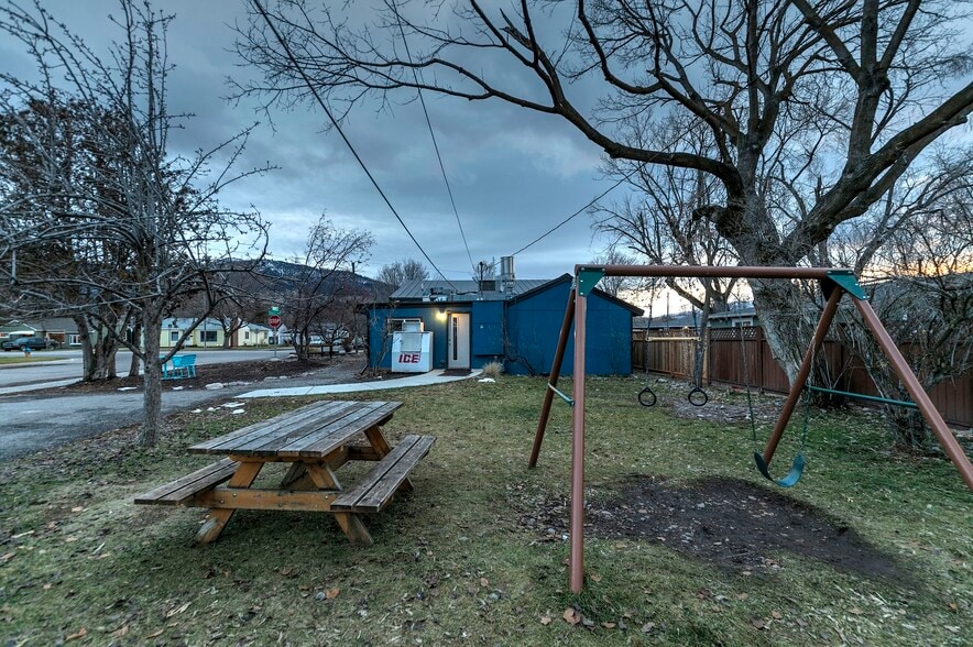 More Photos Of 600 South Ave W, Missoula General Retail For Sale