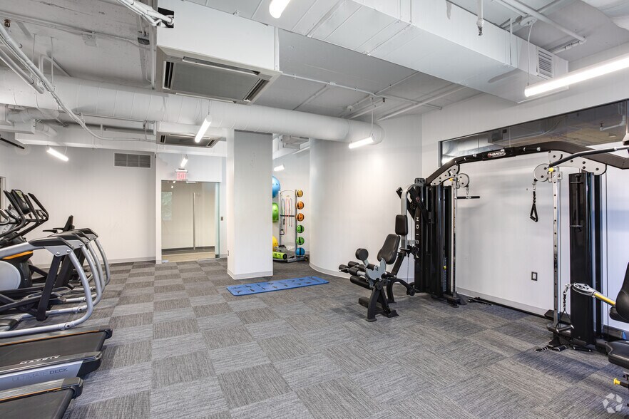 More Photos Of 10400 Eaton Pl, Fairfax Office For Lease