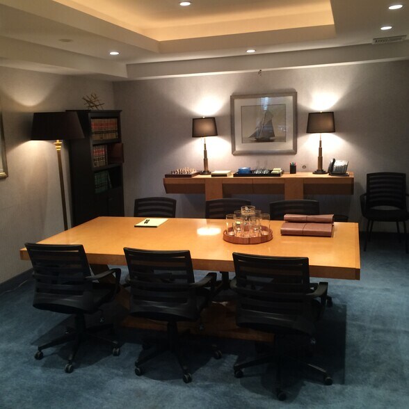 More Photos Of 65 River St, New Rochelle Showroom For Lease