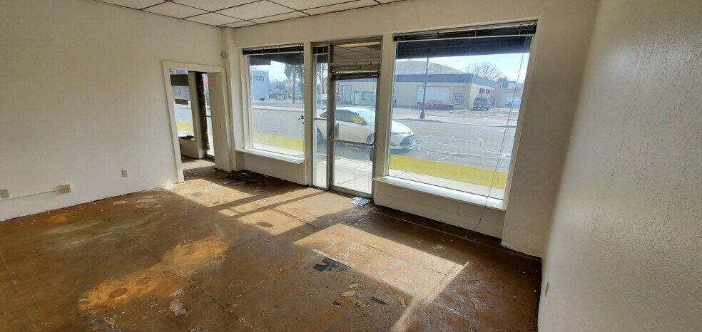 More Photos Of 163 W 11th St, Tracy Office For Lease