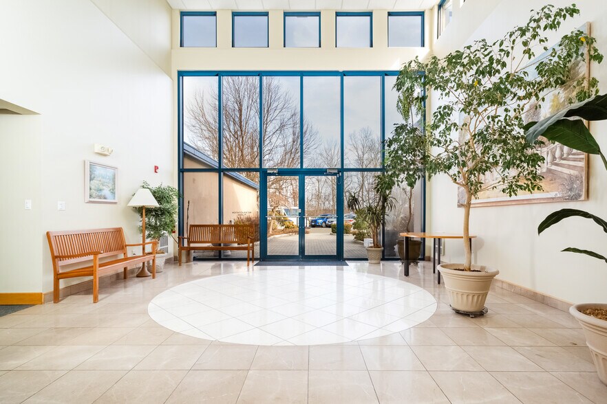 More Photos Of 153 S Main St, Newtown Medical For Lease