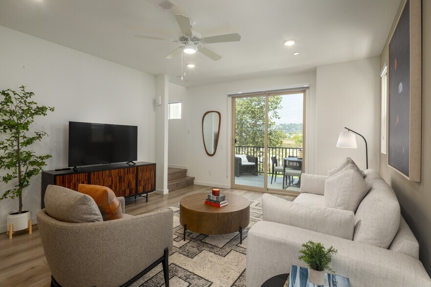 More Photos Of 1771 Blake Ave, Los Angeles Apartments For Lease
