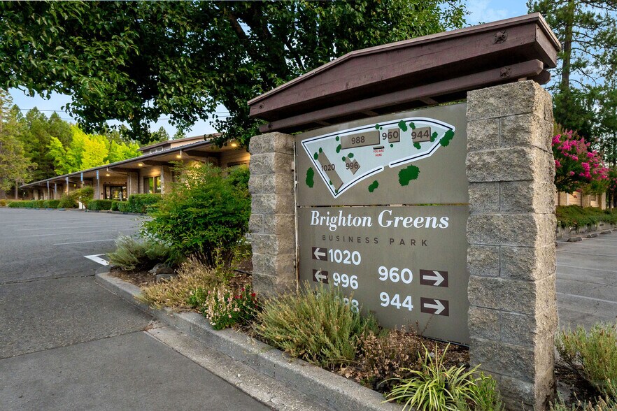 More Photos Of 944 McCourtney Rd, Grass Valley Unknown For Lease