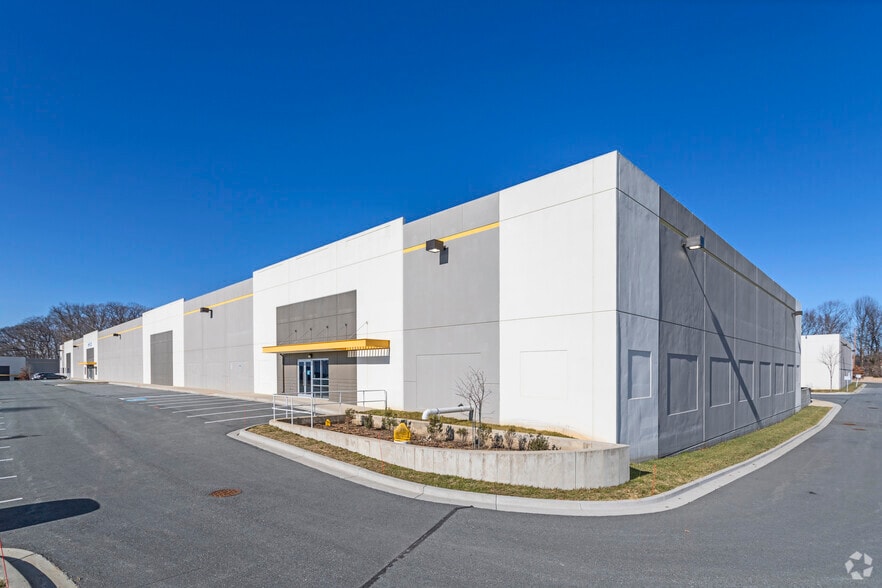 Primary Photo Of 8787 Snouffer School Rd, Gaithersburg Warehouse For Lease