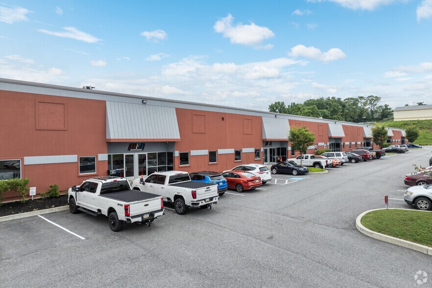 More Photos Of 11 Hagerty Blvd, West Chester Light Distribution For Lease