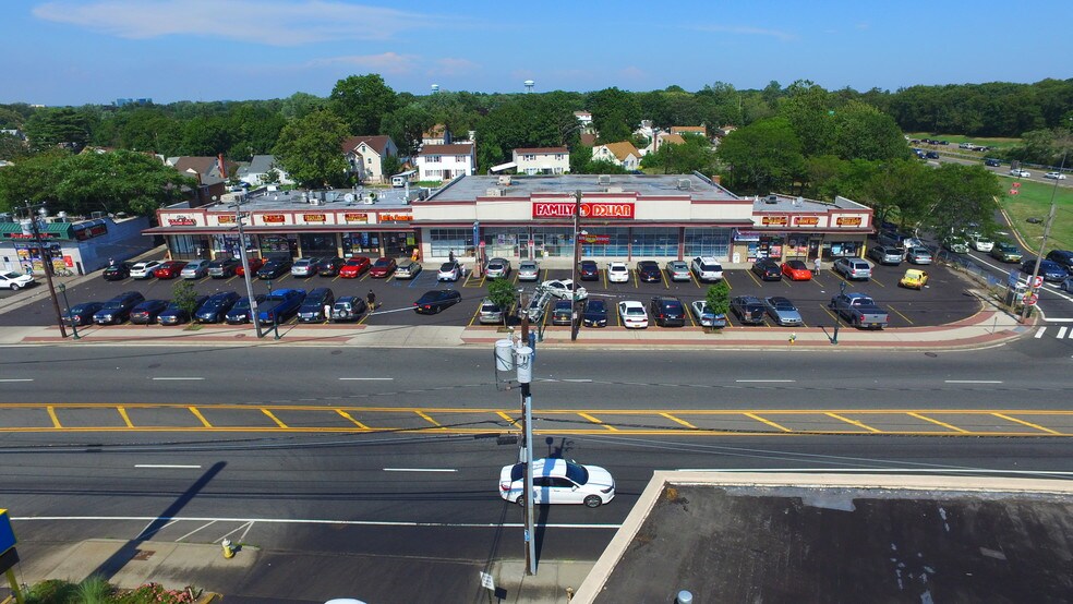 More Photos Of 957-979 Nassau Rd, Uniondale General Retail For Lease