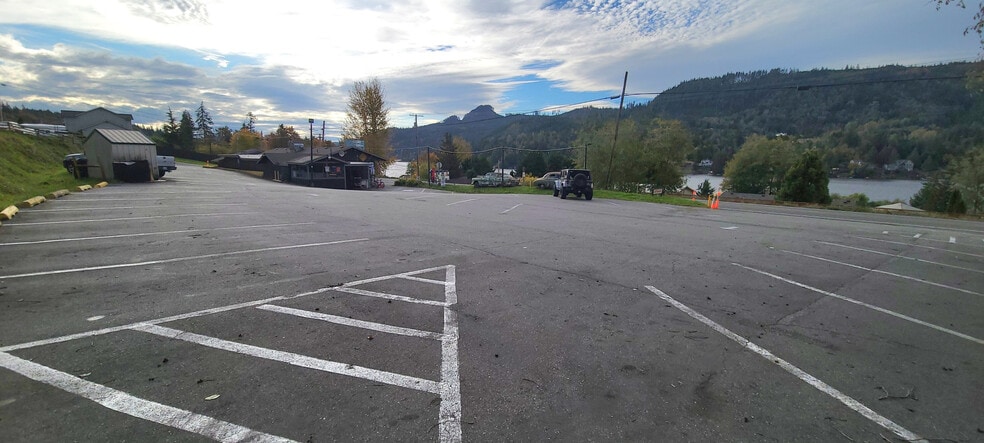 More Photos Of 18247 Highway 9, Mount Vernon Restaurant For Sale