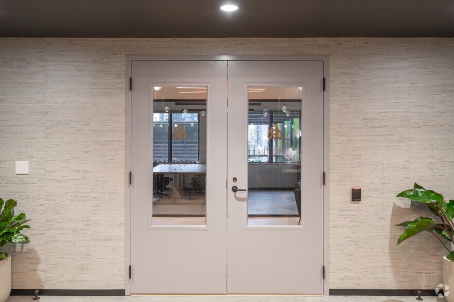 More Photos Of 2033 6th Ave, Seattle Office For Lease