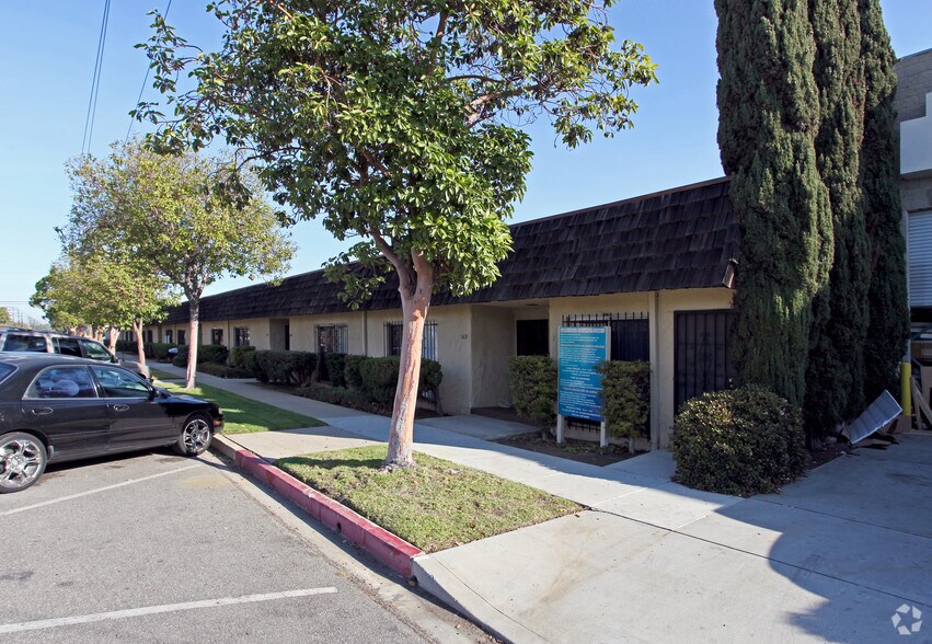 More Photos Of 1601-1635 Hoover Ave, National City Warehouse For Lease
